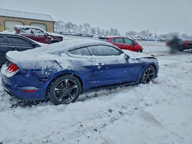 Ford Mustang Image 4