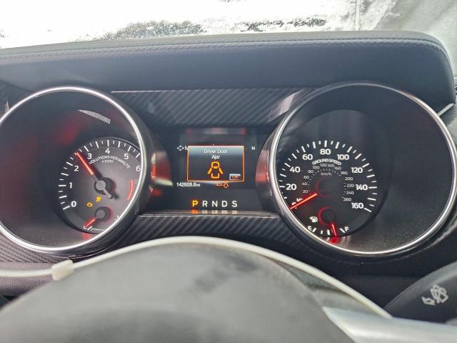 Ford Mustang Image 10