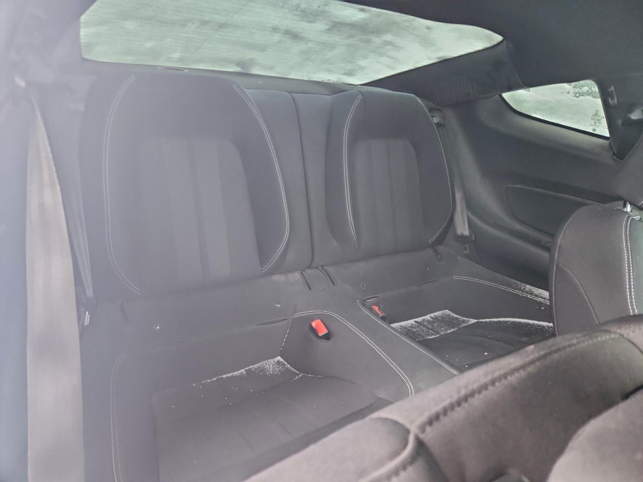 Ford Mustang Image 12