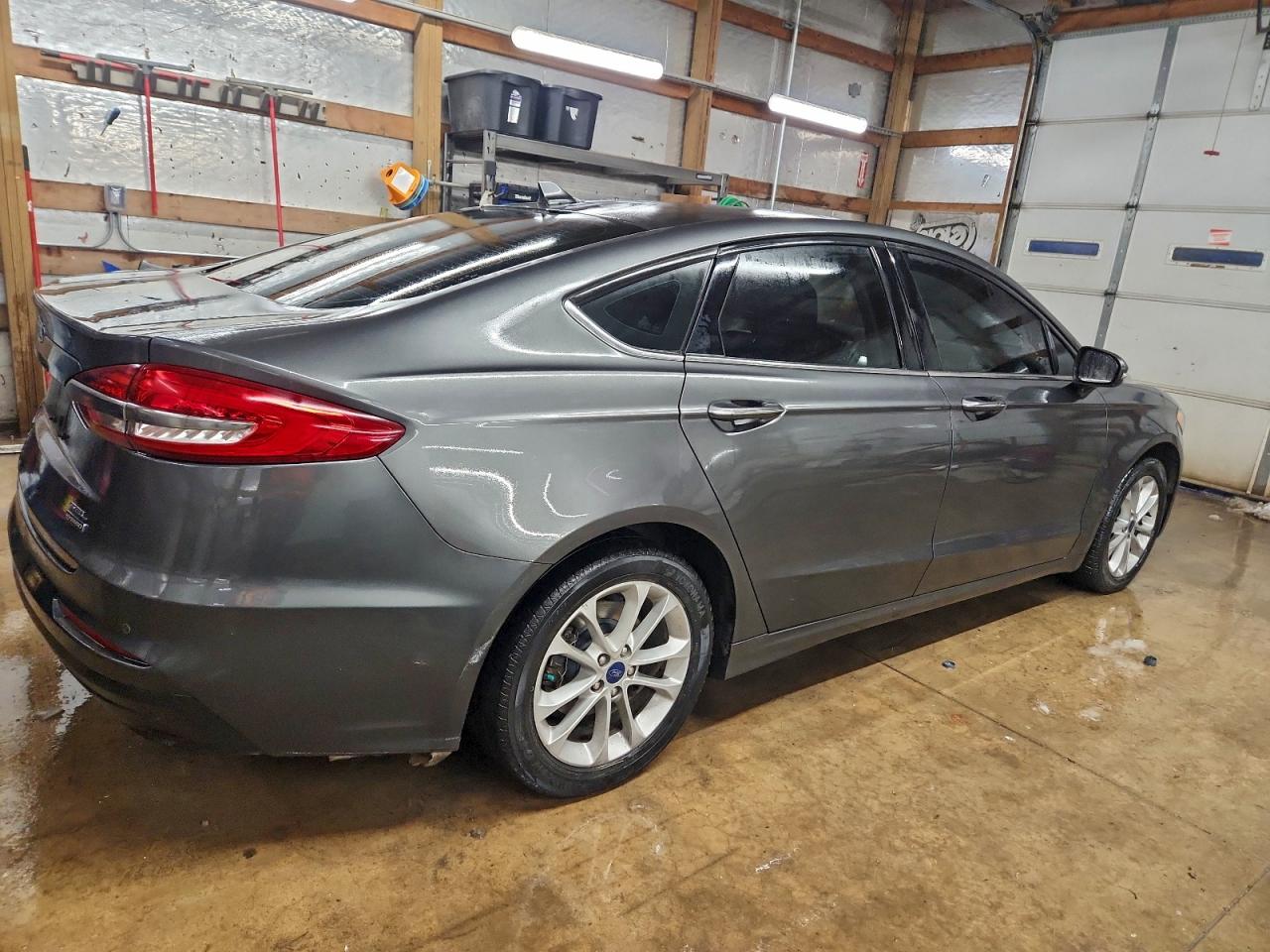 Ford Fusion Sel Image 4