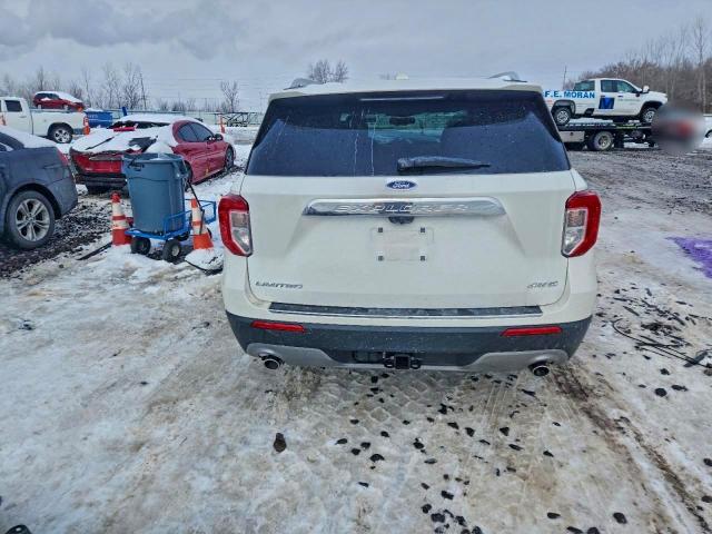 Ford Explorer Limited Image 5