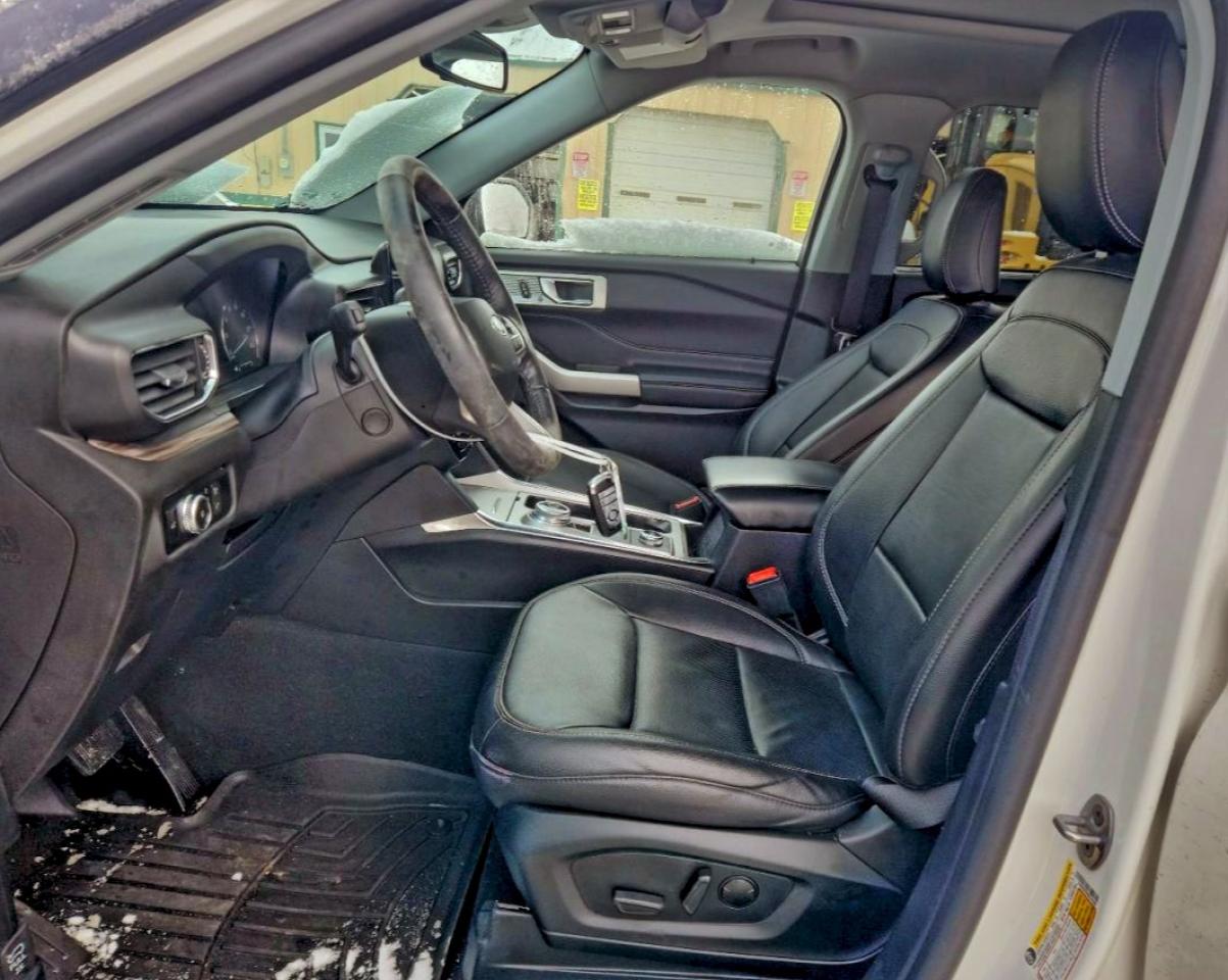 Ford Explorer Limited Image 9