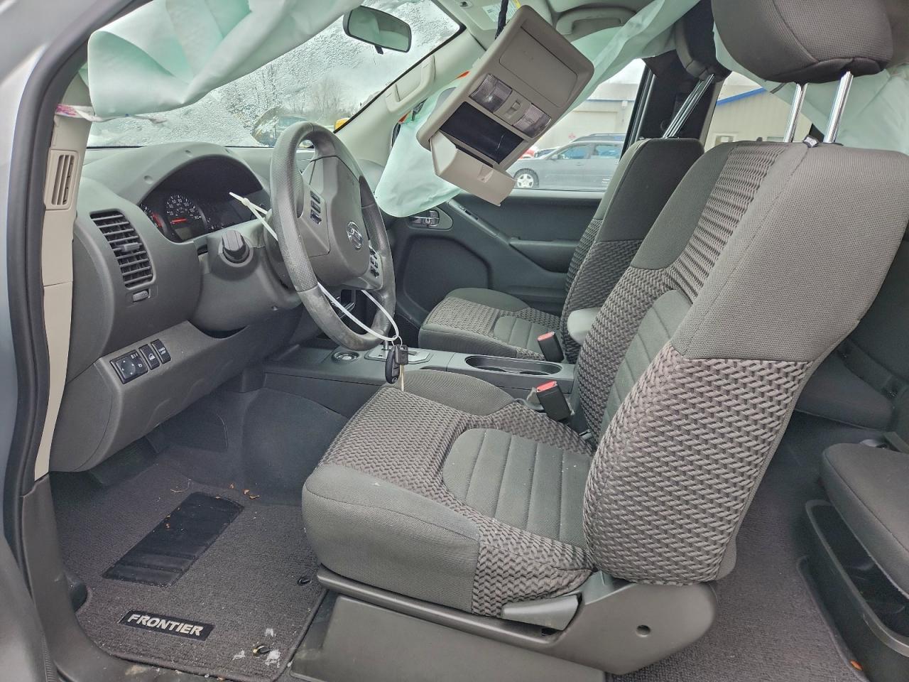 Nissan Frontier S Image 5