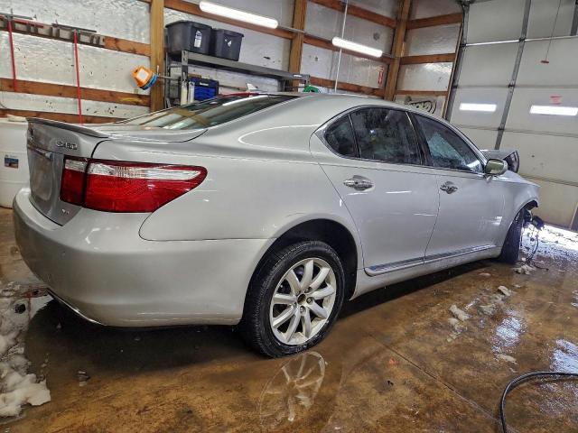 Lexus LS 460 Image 11