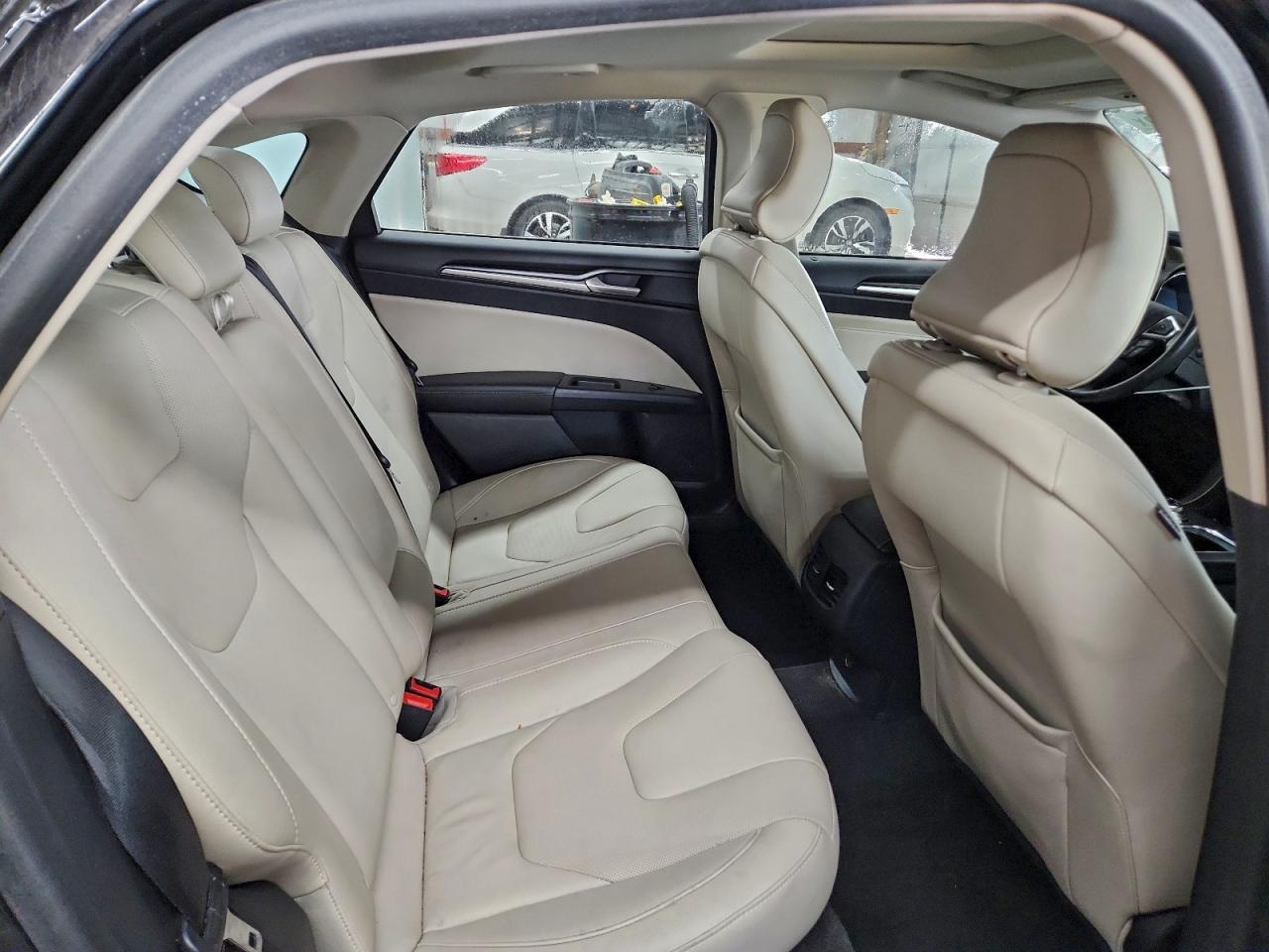 Ford Fusion Titanium/platinum Image 2