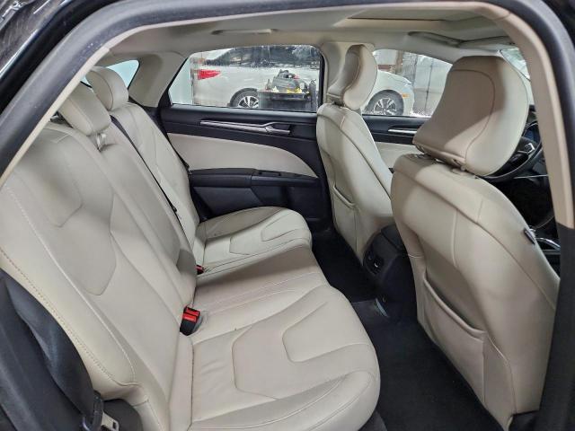 Ford Fusion Titanium/platinum Image 2