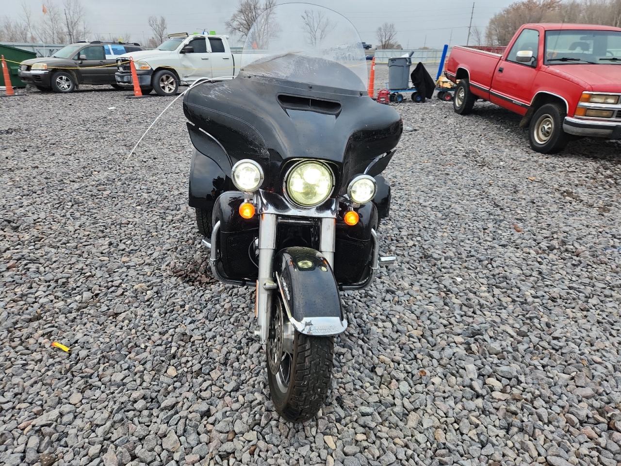 Harley-Davidson Fl Image 3