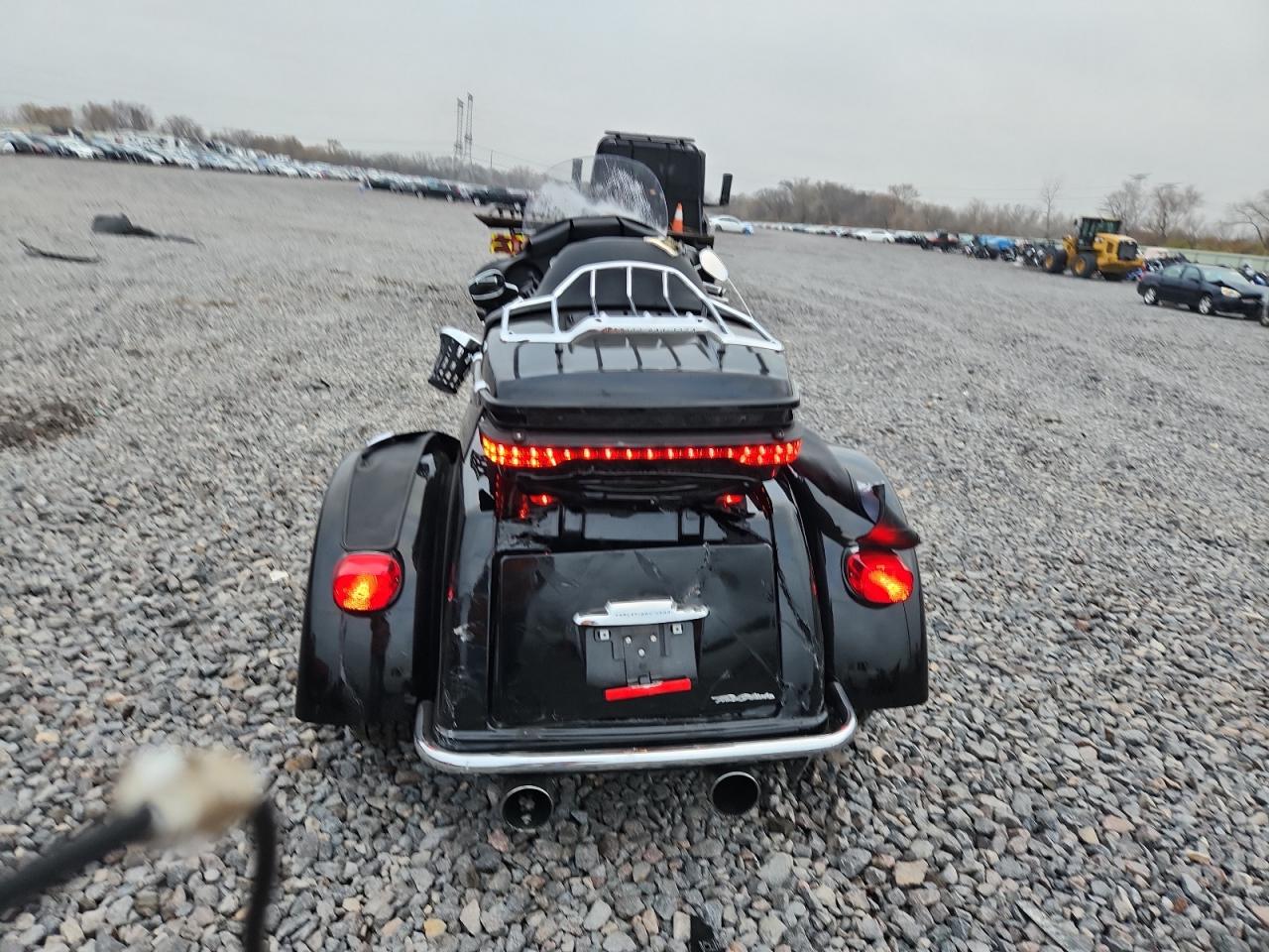 Harley-Davidson Fl Image 5