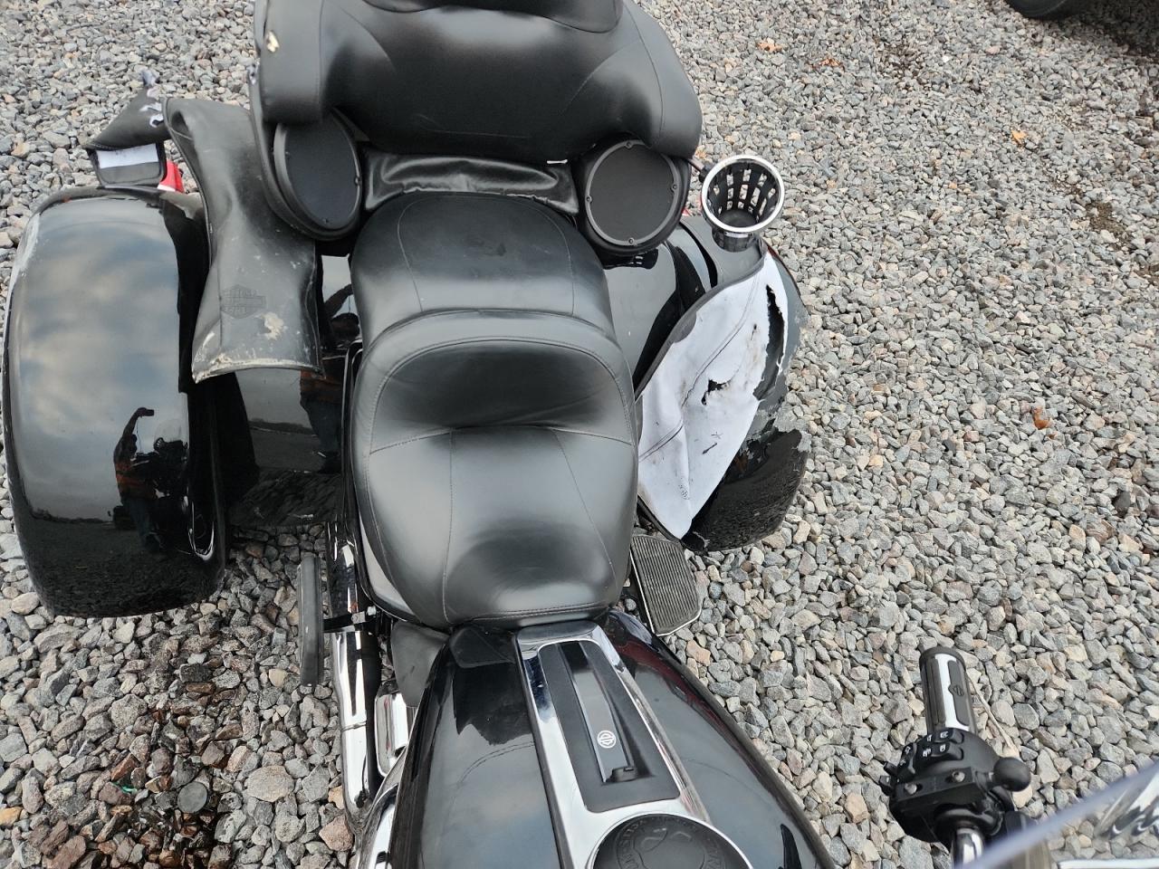 Harley-Davidson Fl Image 6