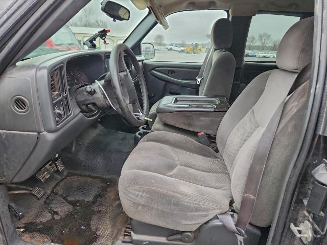 Chevrolet Silverado C1500 Image 10