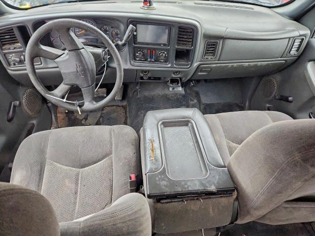 Chevrolet Silverado C1500 Image 6