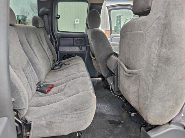 Chevrolet Silverado C1500 Image 11