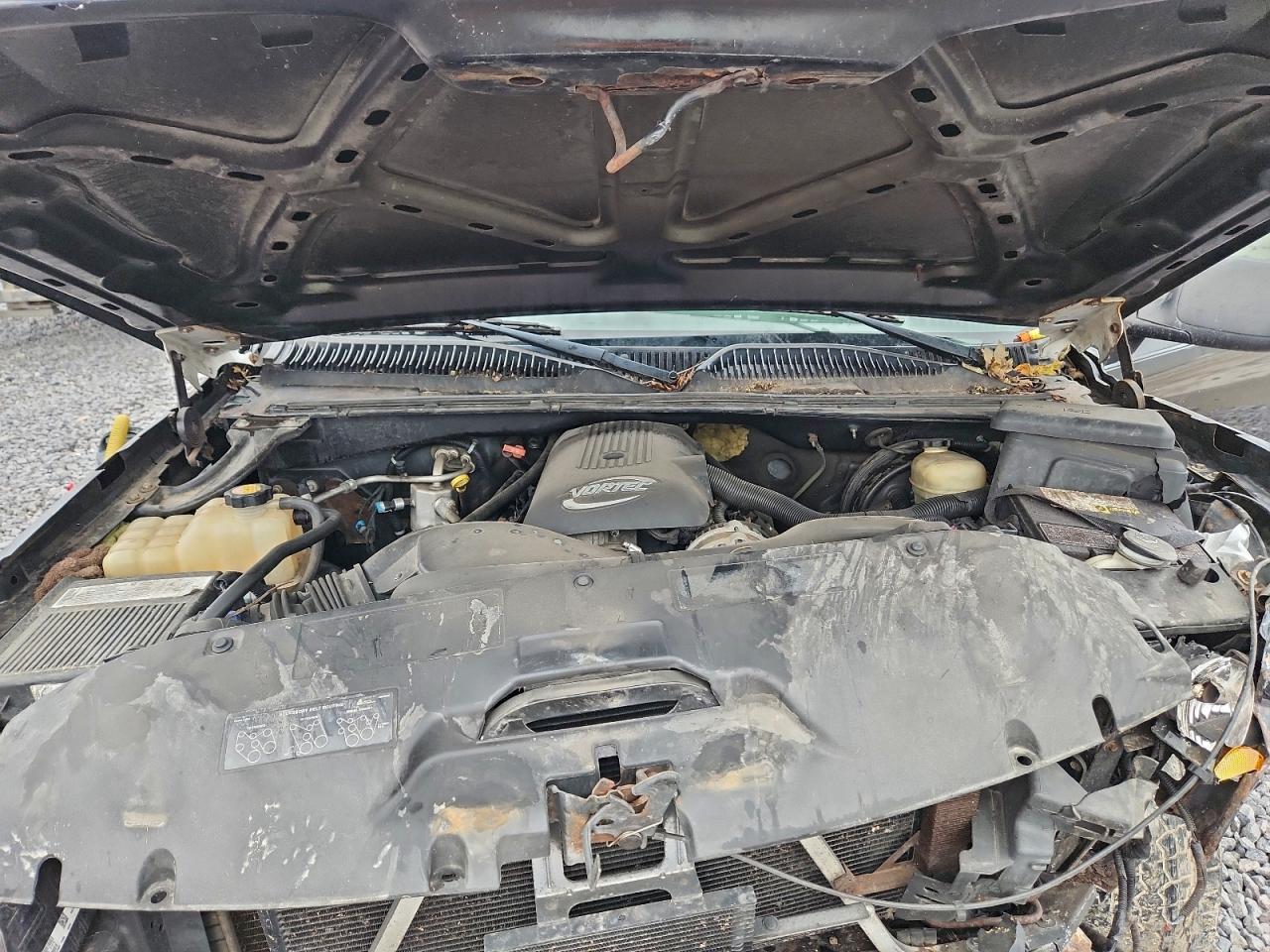 Chevrolet Silverado C1500 Image 9