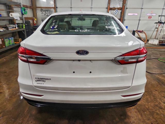 Ford Fusion S Image 7