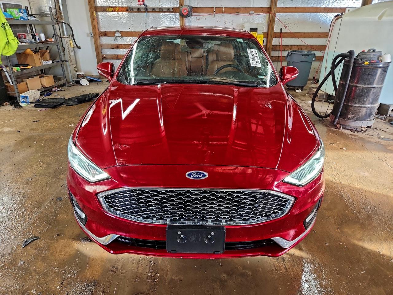 Ford Fusion Titanium Image 11