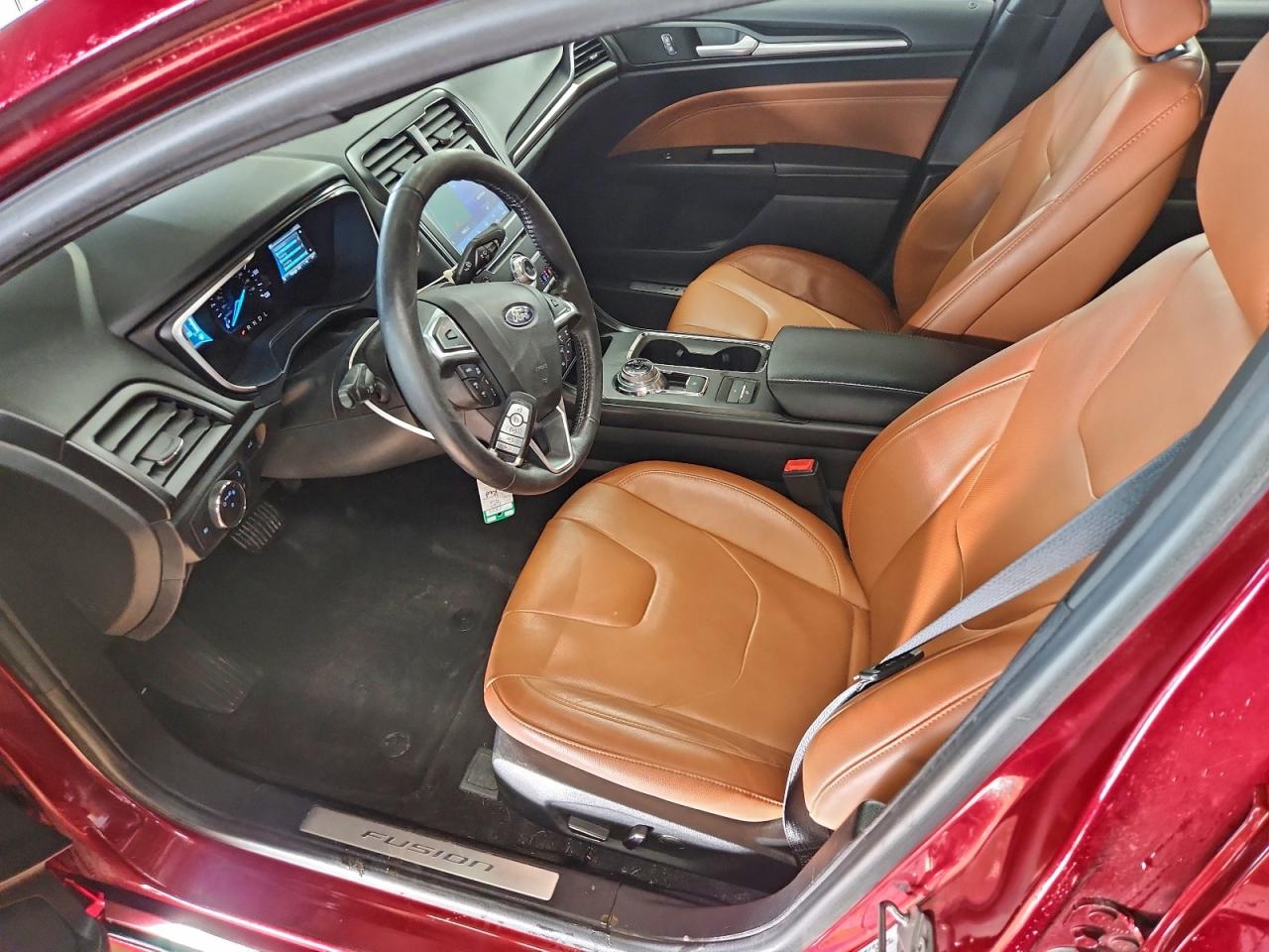 Ford Fusion Titanium Image 6