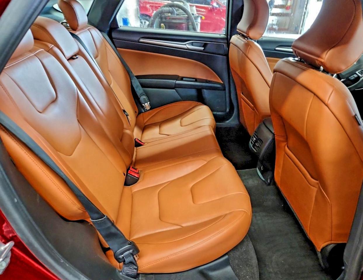 Ford Fusion Titanium Image 9