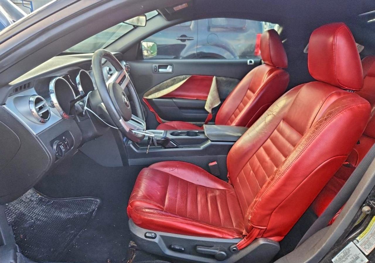 Ford Mustang Image 5