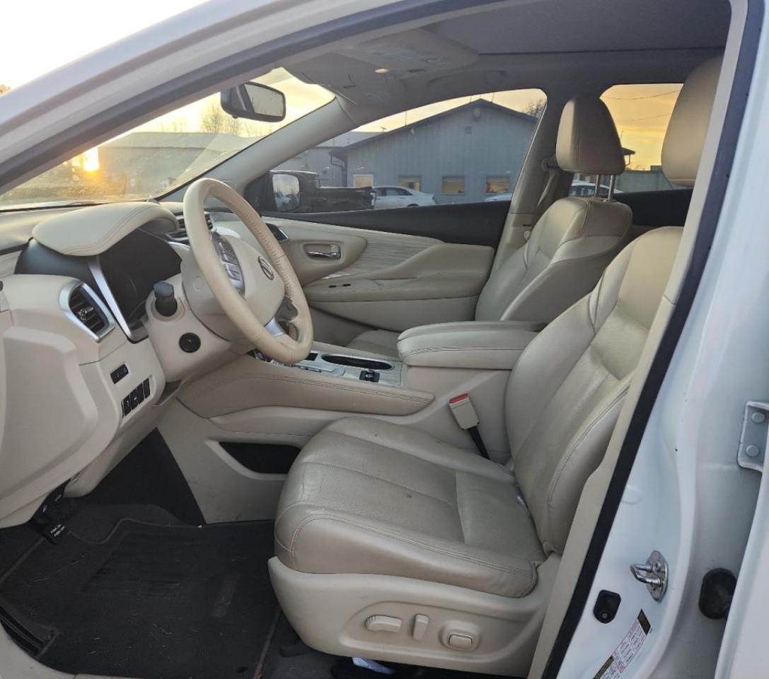 Nissan Murano S Image 8