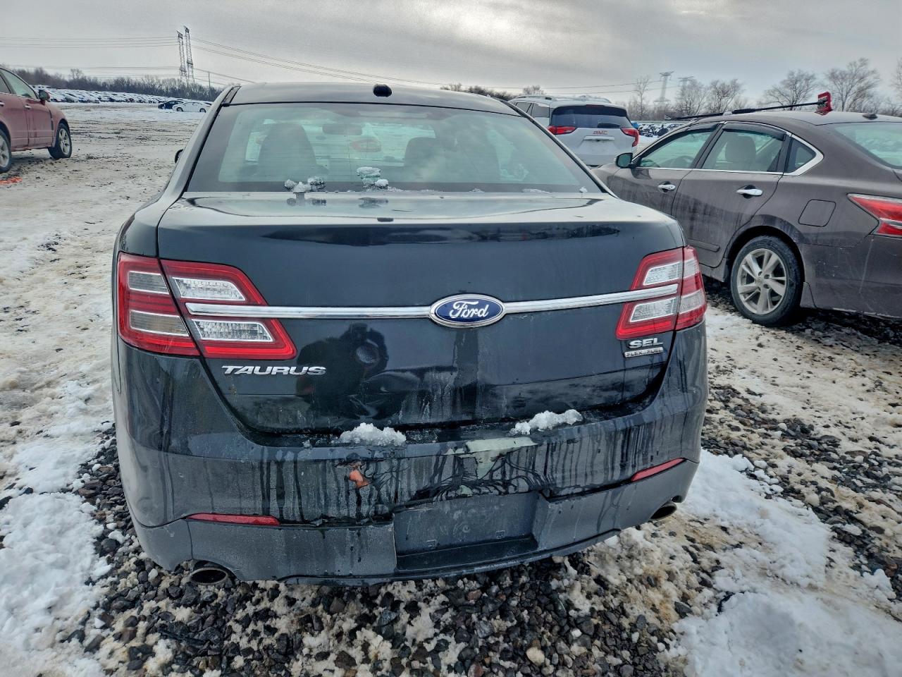 Ford Taurus Sel Image 10