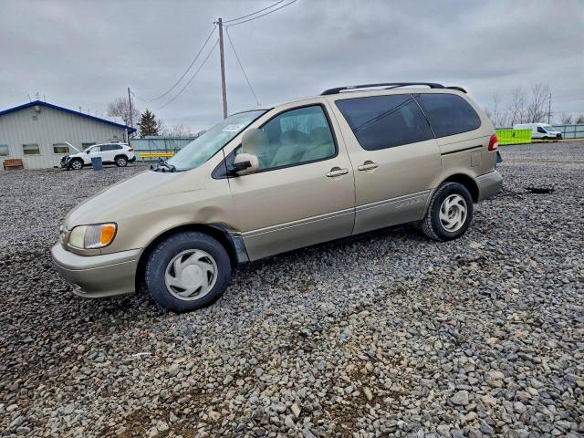  Salvage Toyota Sienna