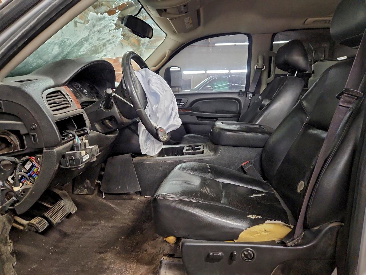 GMC Sierra K2500 Slt Image 11