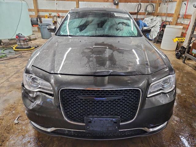 Chrysler 300 Touring Image 5