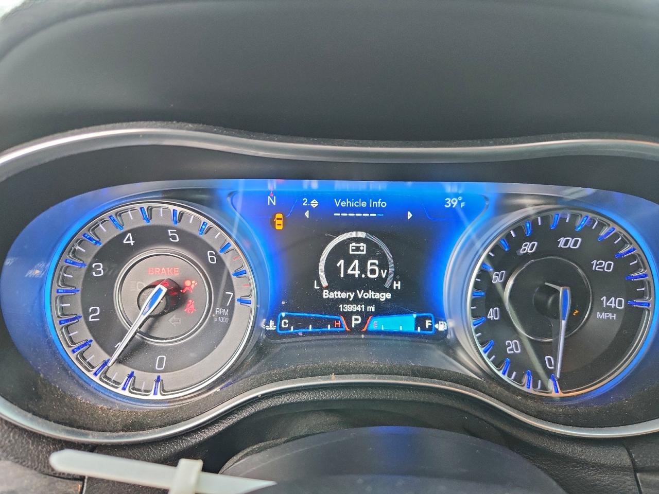 Chrysler 300 Touring Image 4