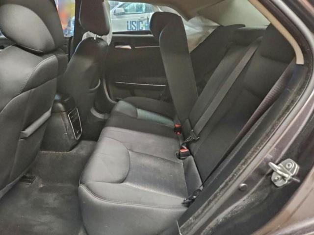 Chrysler 300 Touring Image 7