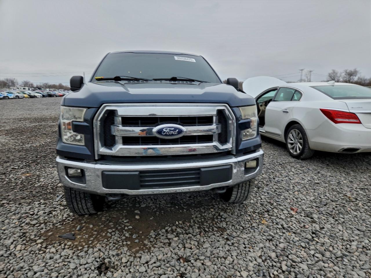 Ford F-150 Supercrew Image 3
