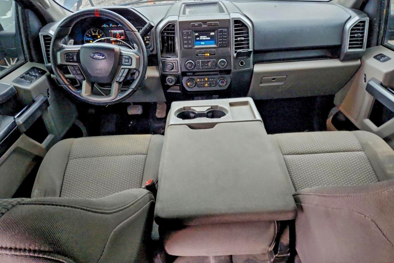 Ford F-150 Supercrew Image 11