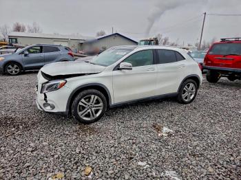  Salvage Mercedes-Benz GLA