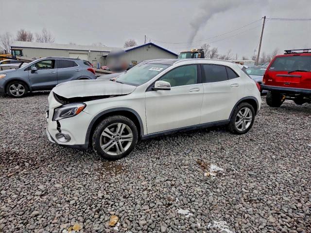  Salvage Mercedes-Benz GLA