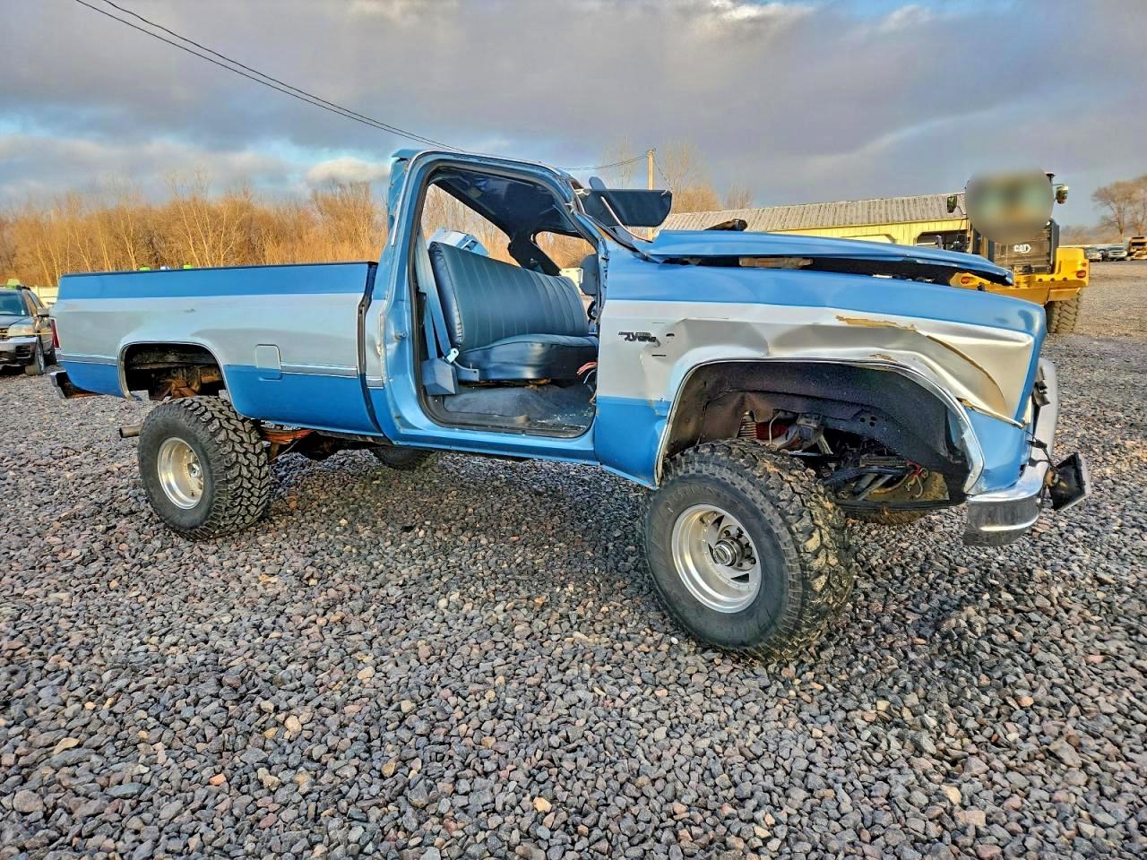 Chevrolet C20 Image 8