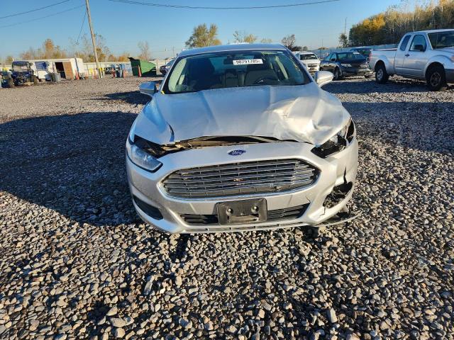 Ford Fusion Se Image 2