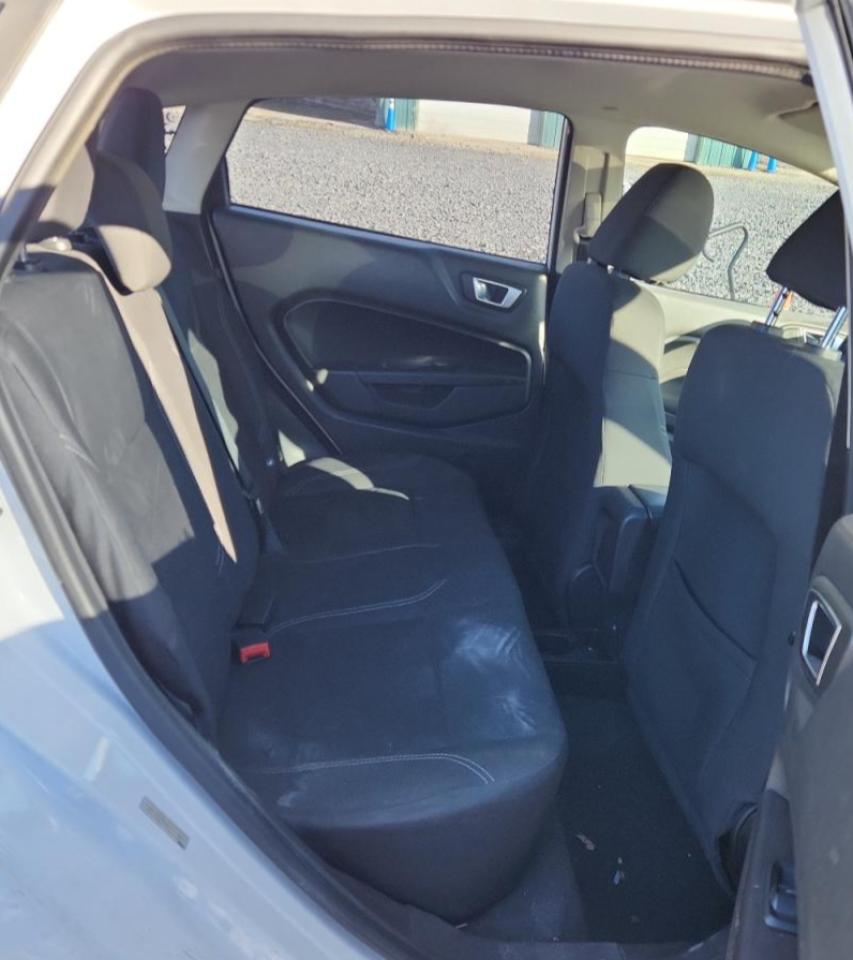 Ford Fiesta Se Image 9