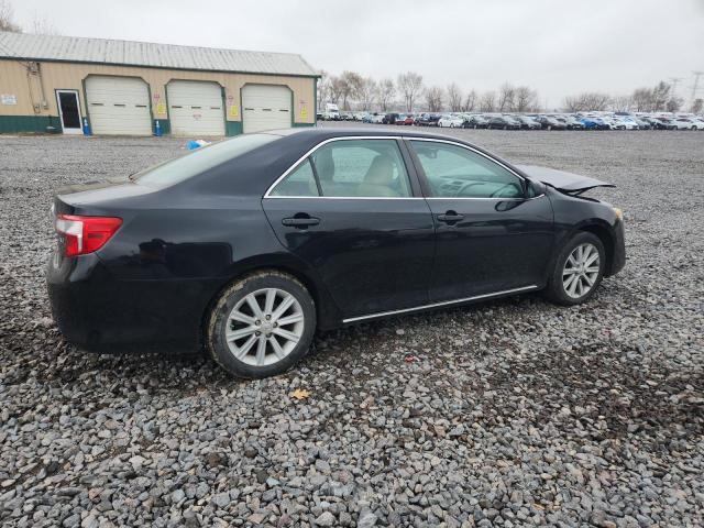 Toyota Camry Base Image 9