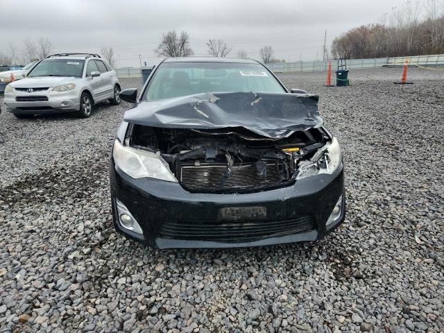 Toyota Camry Base Image 8