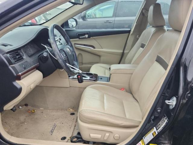 Toyota Camry Base Image 11