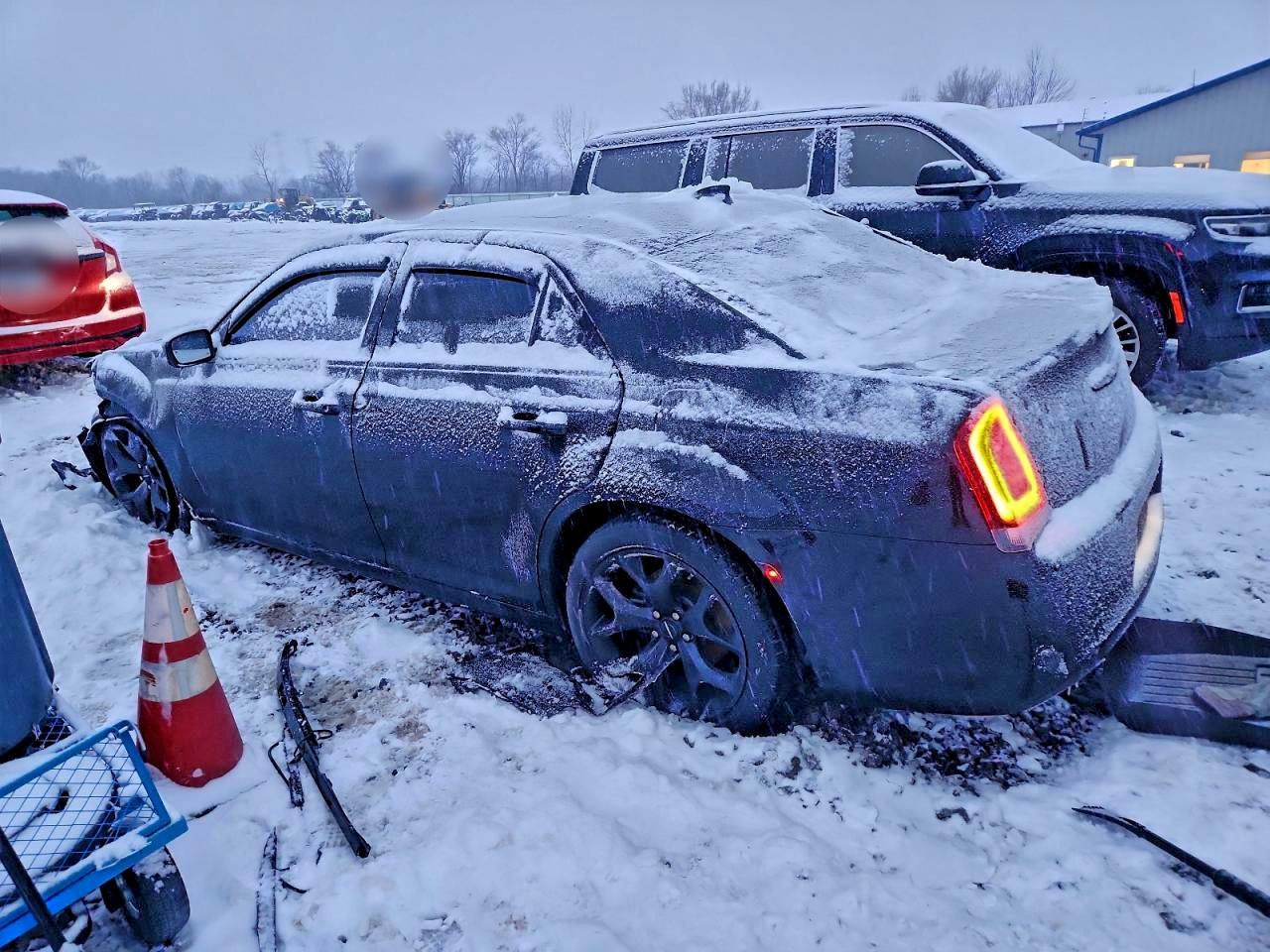 Chrysler 300 Touring L Image 12