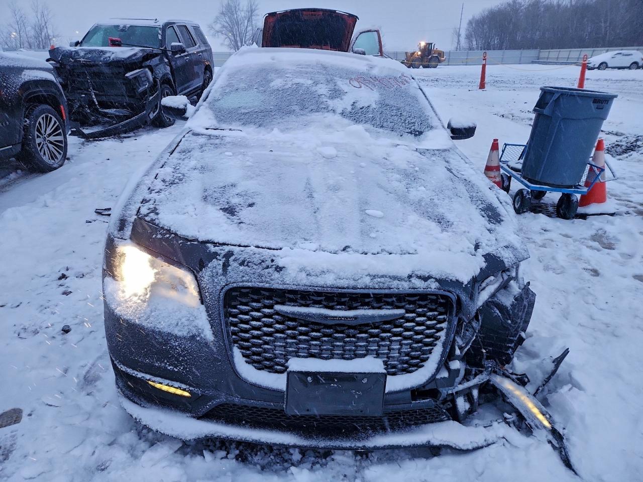 Chrysler 300 Touring L Image 7