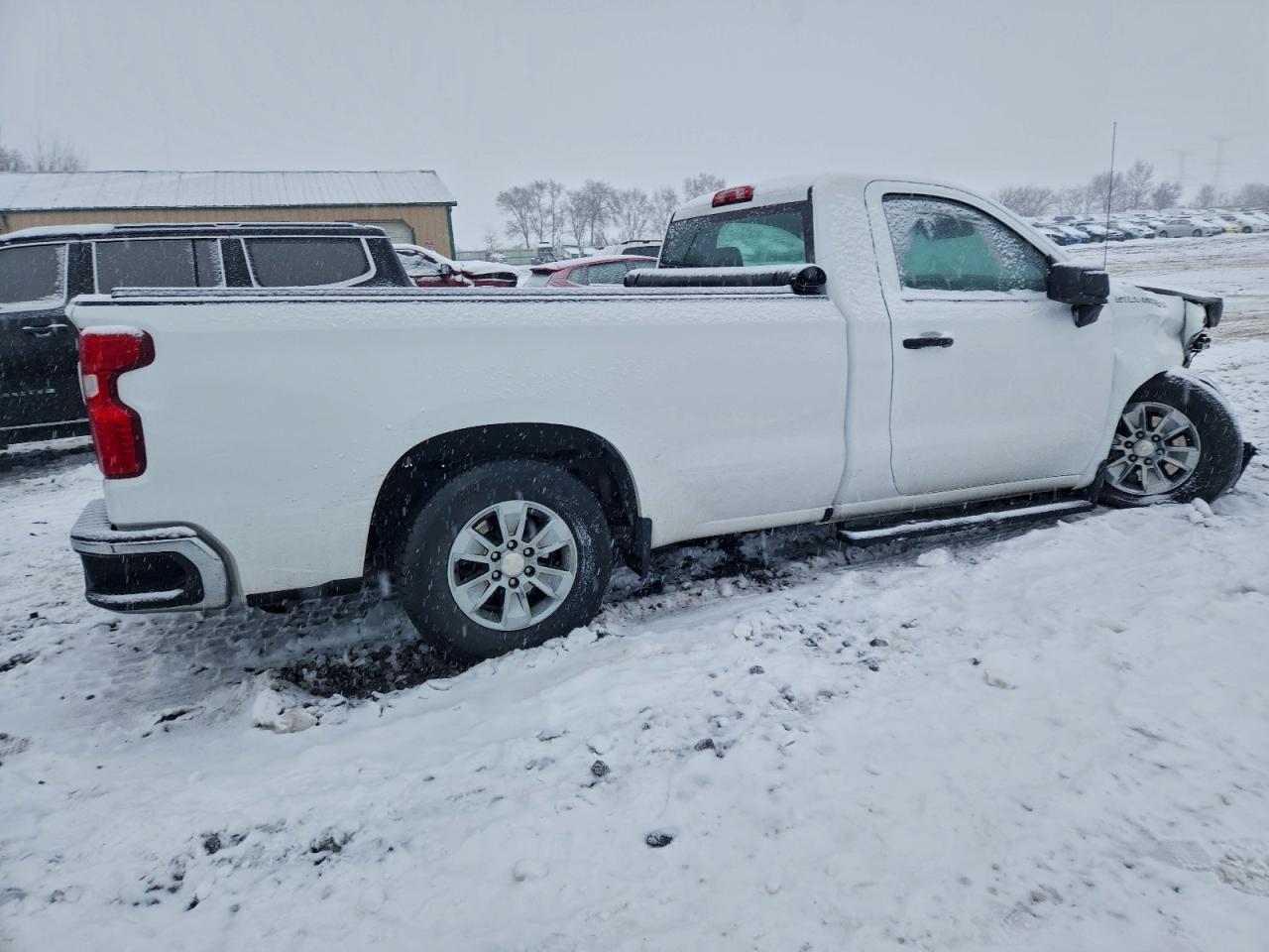 Chevrolet Silverado C1500 Image 2