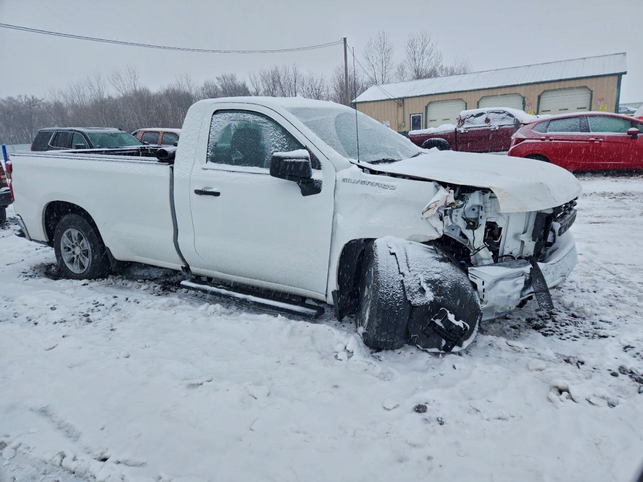 Chevrolet Silverado C1500 Image 4