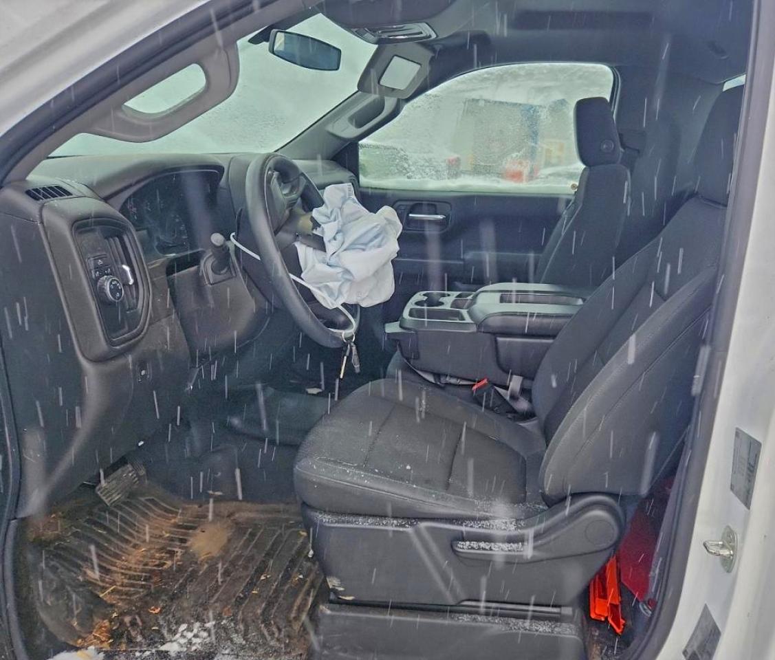 Chevrolet Silverado C1500 Image 9