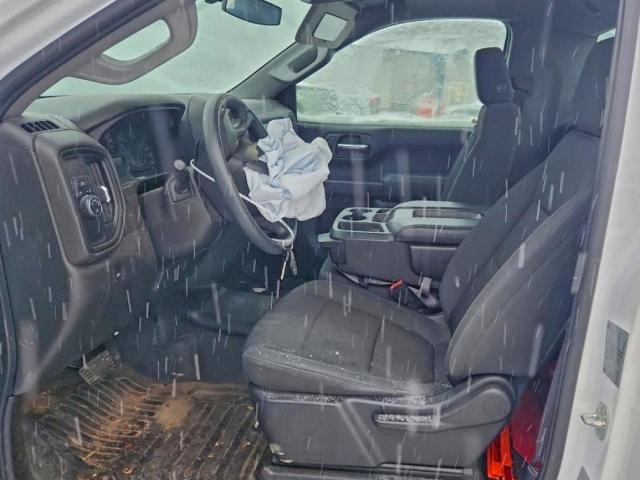 Chevrolet Silverado C1500 Image 9