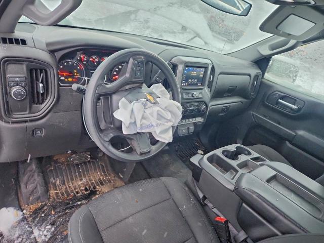 Chevrolet Silverado C1500 Image 8