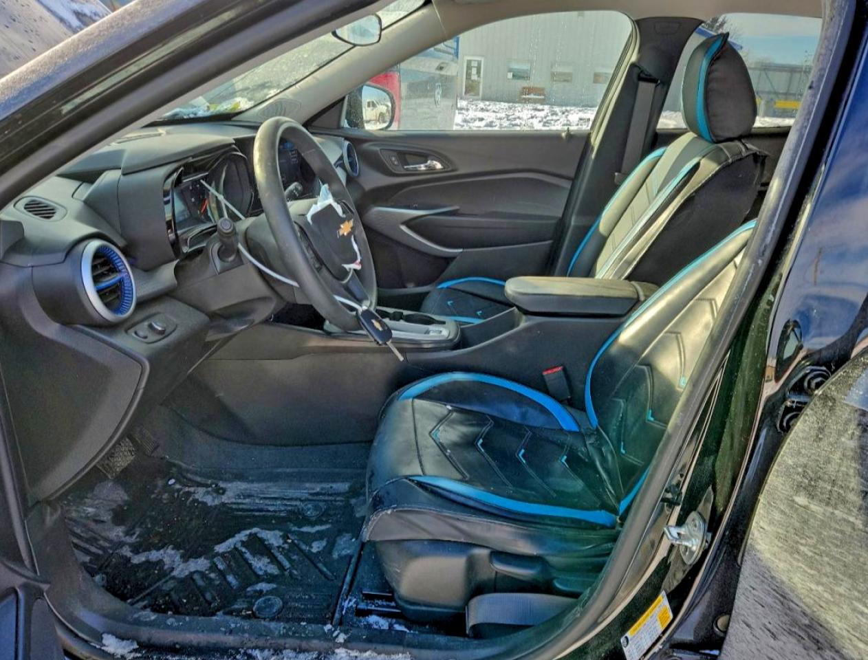 Chevrolet Trax Ls Image 2