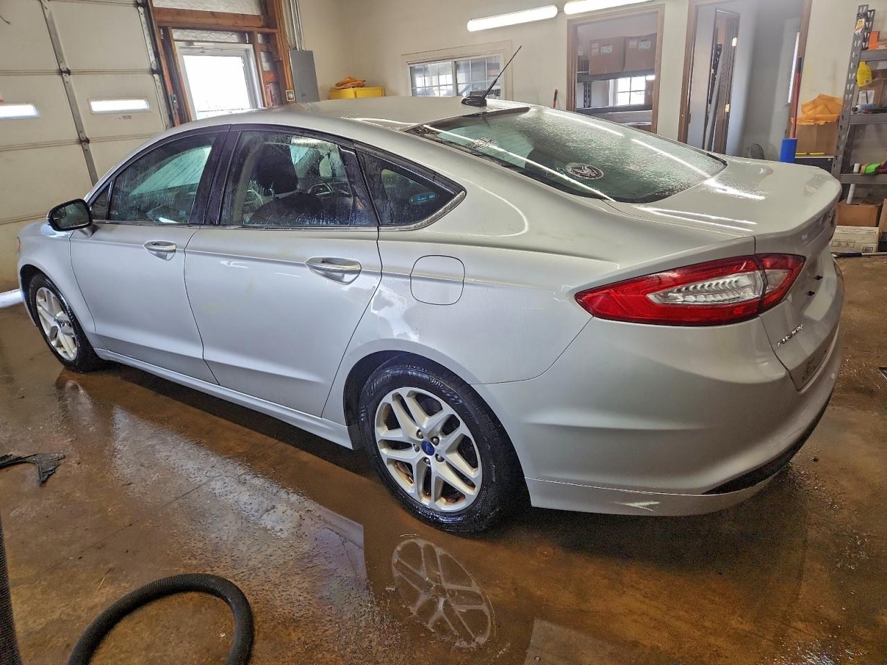 Ford Fusion Se Image 2