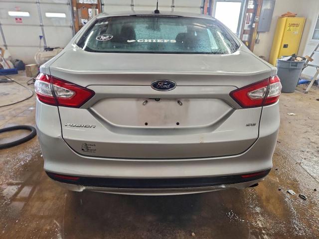 Ford Fusion Se Image 6