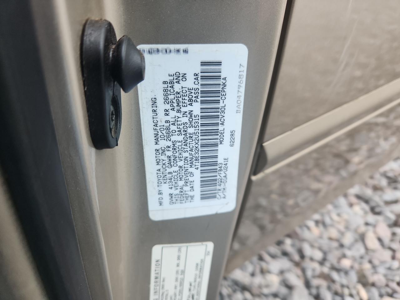 Toyota Camry Le Image 10